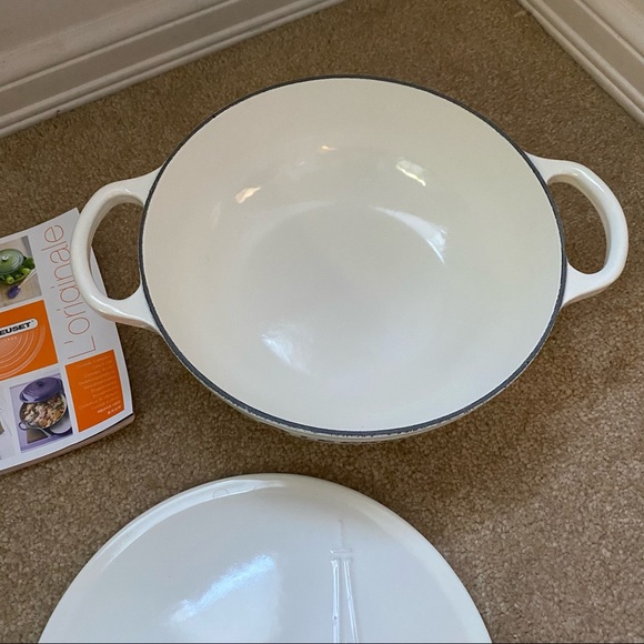 New Le Creuset #22 Eiffel white - Picture 4 of 12